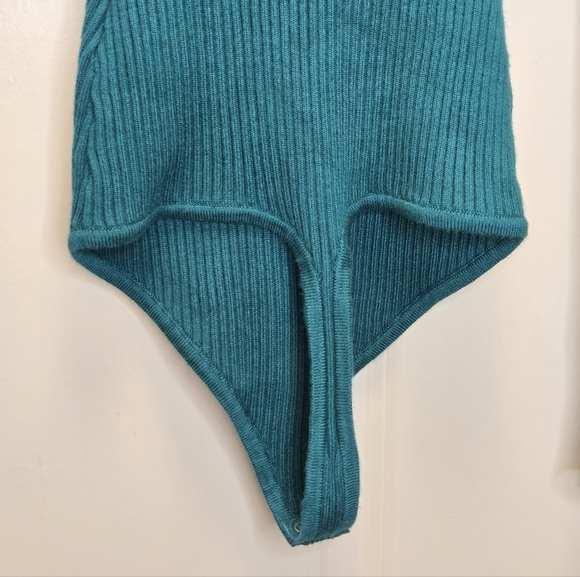 Abercrombie & Fitch Turquoise Hook And Eye Sweater Bodysuit Size S - Picture 5 of 7